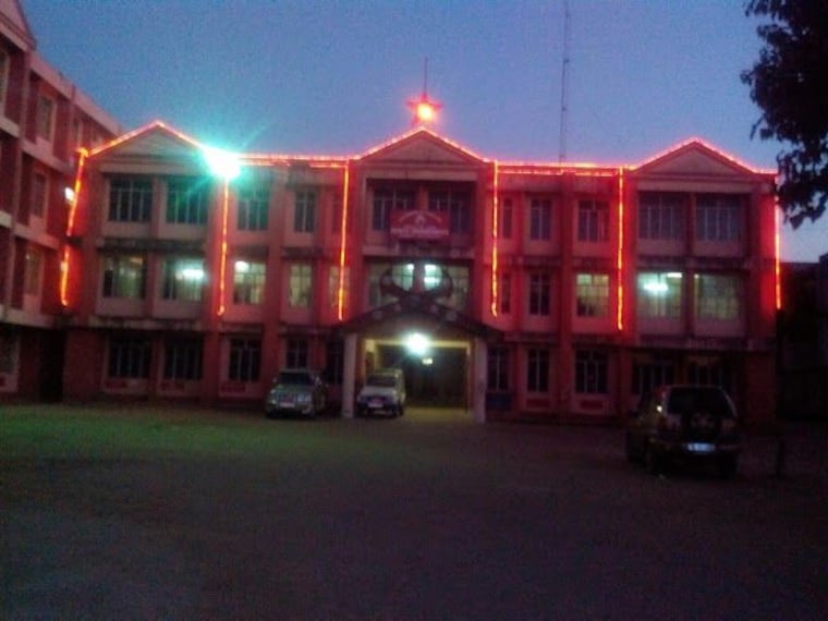 Deputy Commissioner_s Bungalow_4